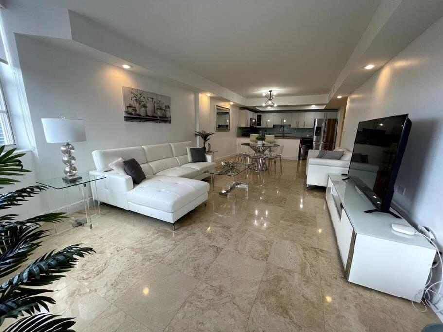דירות מיאמי ביץ' Breathtaking Ocean View! 15Th Floor מראה חיצוני תמונה