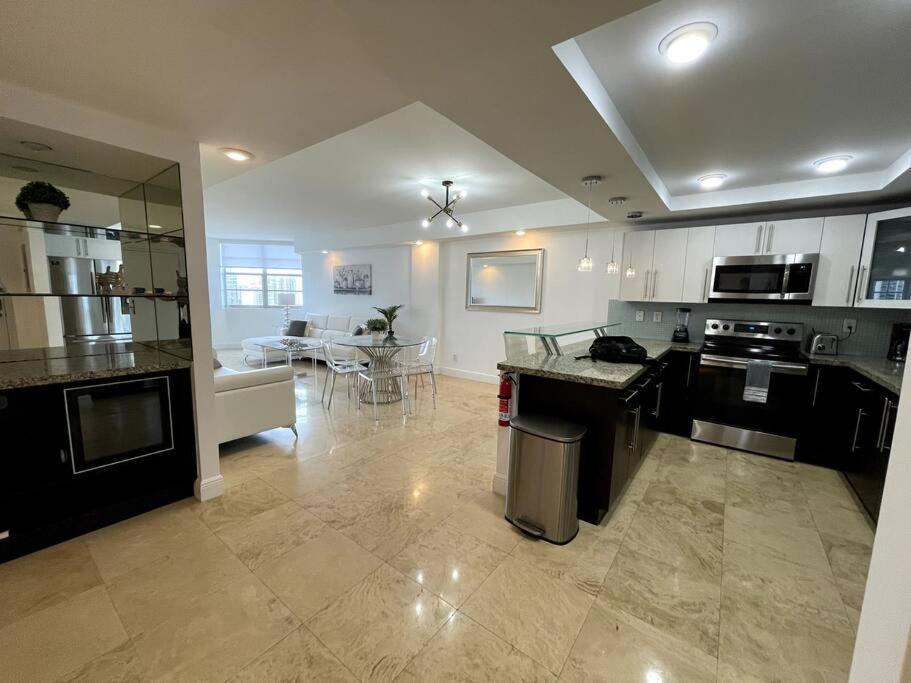 דירות מיאמי ביץ' Breathtaking Ocean View! 15Th Floor מראה חיצוני תמונה