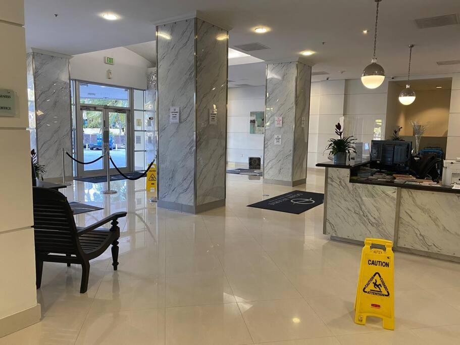 דירות מיאמי ביץ' Breathtaking Ocean View! 15Th Floor מראה חיצוני תמונה